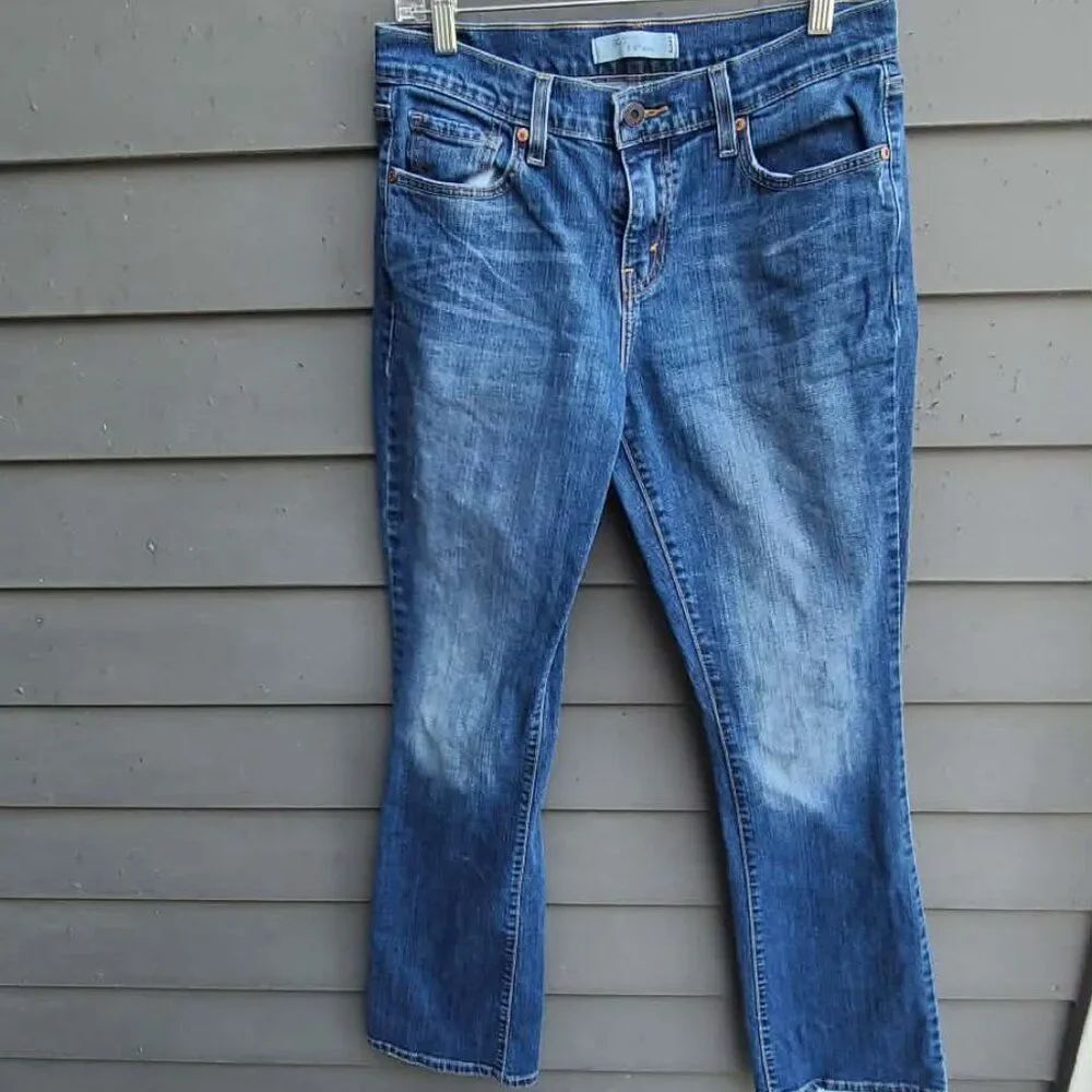 Levis Bootcut 515 Jeans with Flap Back Pockets size 8 / LC